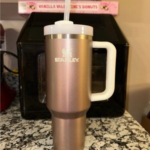 40oz Stanley cup